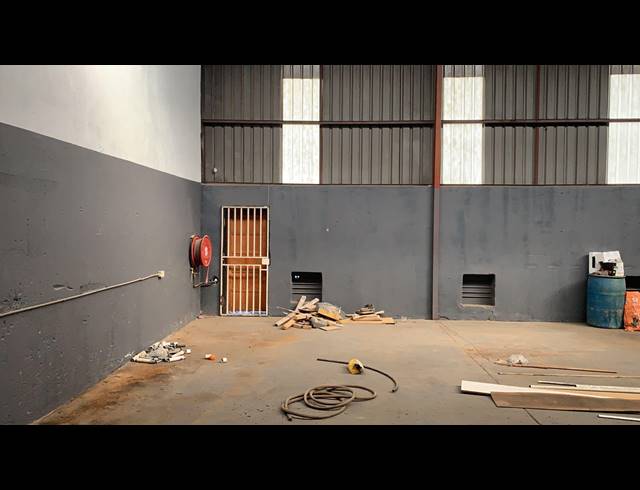 264M² WAREHOUSE TO LET IN ANDERBOLT
